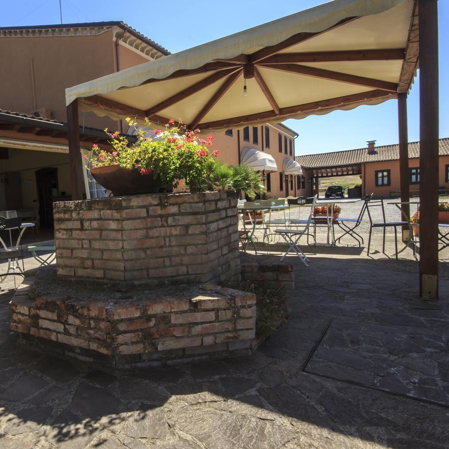 Hotel Antico Casale Le Fossate à Giove Extérieur photo