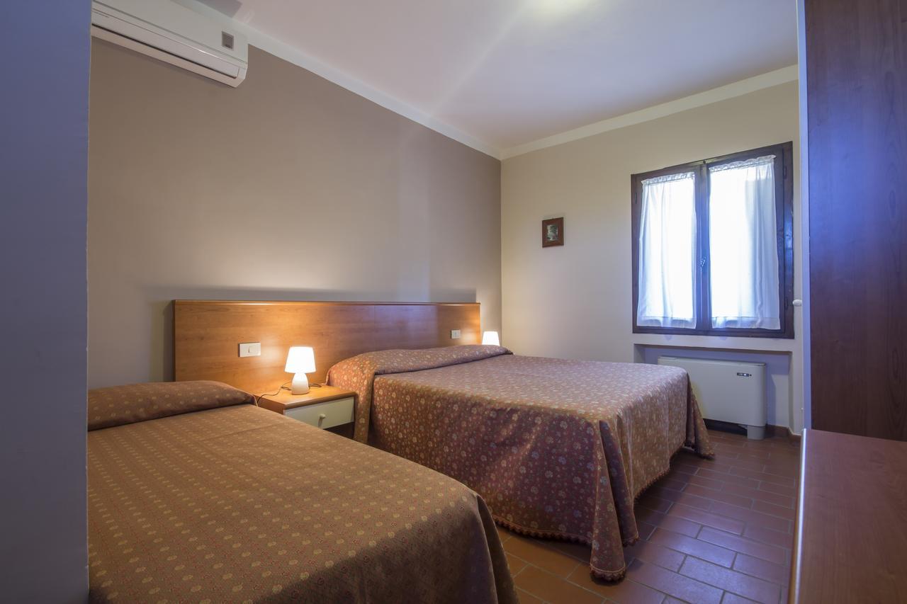 Hotel Antico Casale Le Fossate à Giove Extérieur photo